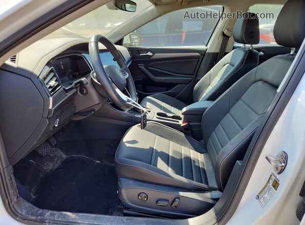 3VWEM7BU2RM076250 2024 VOLKSWAGEN JETTA White Вид салону спереду