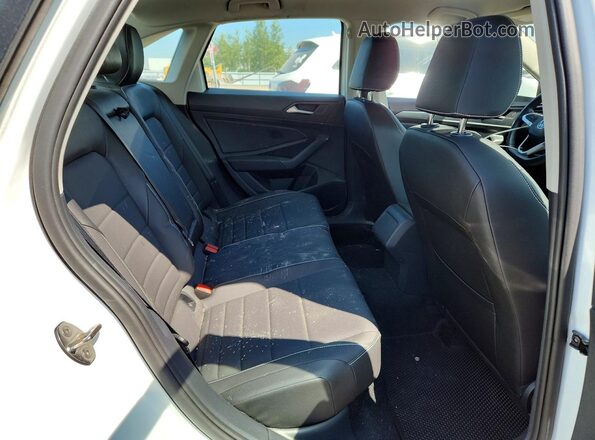 3VWEM7BU2RM076250 2024 VOLKSWAGEN JETTA White Вид задніх сидінь