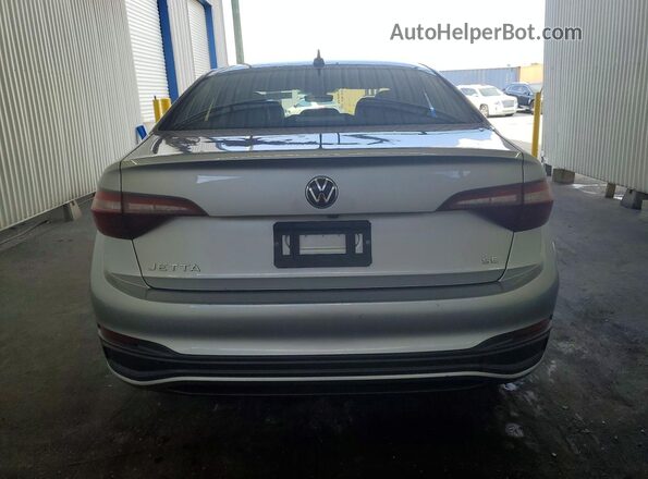 3VWEM7BU8RM040126 2024 VOLKSWAGEN JETTA Silver Вид ззаду