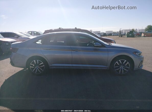 3VWEX7BU6SM024343 2025 VOLKSWAGEN JETTA Silver Սալոնի հետևի տեսք