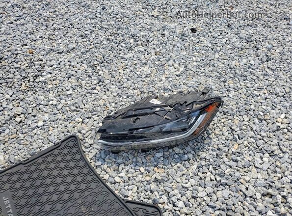 3VWEX7BU7SM091274 2025 VOLKSWAGEN JETTA Black Engine compartment view