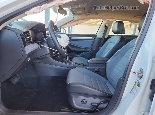 3VWEX7BUXSM066272 2025 VOLKSWAGEN JETTA White Вид салону спереду