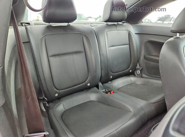 3VWF17AT4HM626956 2017 VOLKSWAGEN BEETLE Blue Вид задніх сидінь