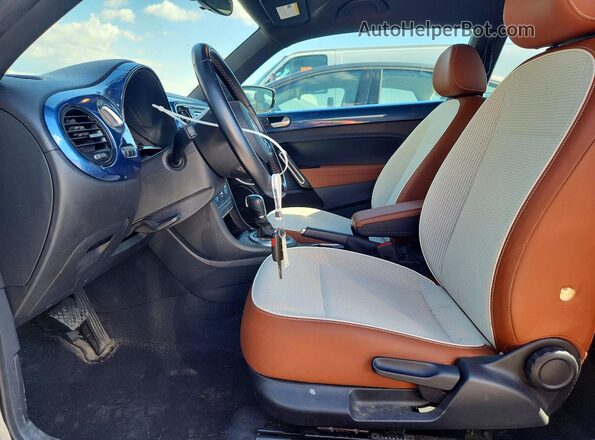 3VWF17AT5HM628540 2017 VOLKSWAGEN BEETLE Blue Vista interior delantera