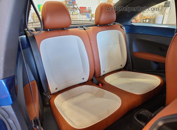 3VWF17AT5HM628540 2017 VOLKSWAGEN BEETLE Blue Vista de los asientos traseros