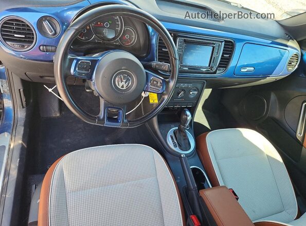 3VWF17AT5HM628540 2017 VOLKSWAGEN BEETLE Blue Vista del salpicadero