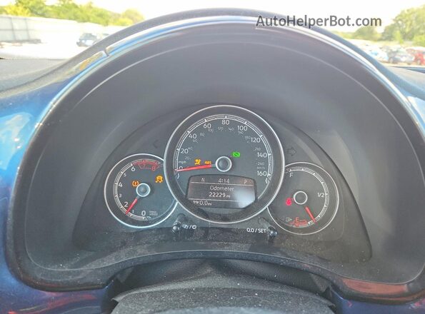 3VWF17AT5HM628540 2017 VOLKSWAGEN BEETLE Blue Vista del cuadro de instrumentos