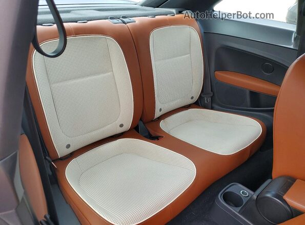 3VWF17ATXHM619462 2017 VOLKSWAGEN BEETLE Gray Vista de los asientos traseros