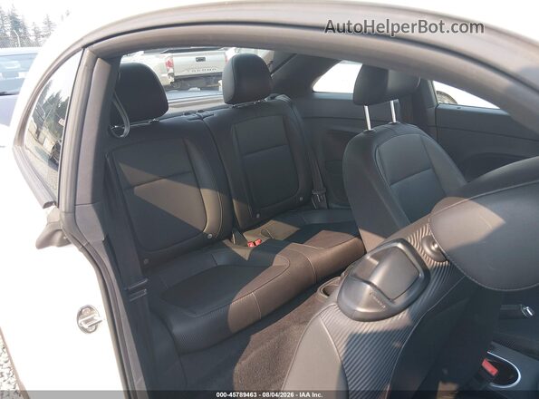 3VWFD7AT0JM700984 2018 VOLKSWAGEN BEETLE White VIN sticker view