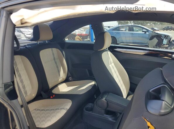 3VWFD7AT0JM706753 2018 VOLKSWAGEN BEETLE Black Widok tylnych siedzeń