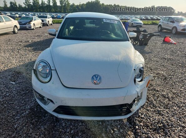 3VWFD7AT4KM708748 2019 VOLKSWAGEN BEETLE White წინა ხედი