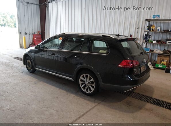 3VWH17AU0HM512163 2017 VOLKSWAGEN GOLF Черный Задняя левая четверть