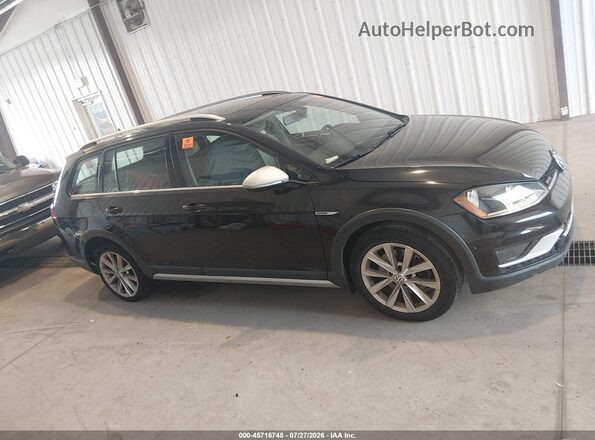 3VWH17AU0HM512163 2017 VOLKSWAGEN GOLF Черный Вид задней части салона