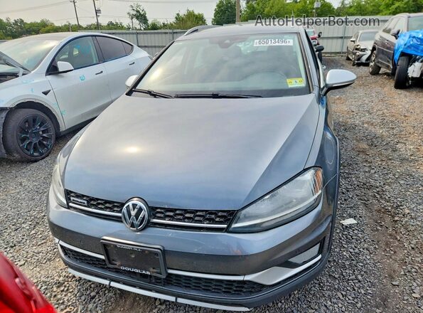 3VWH17AU0HM528136 2017 VOLKSWAGEN GOLF Gray წინა ხედი