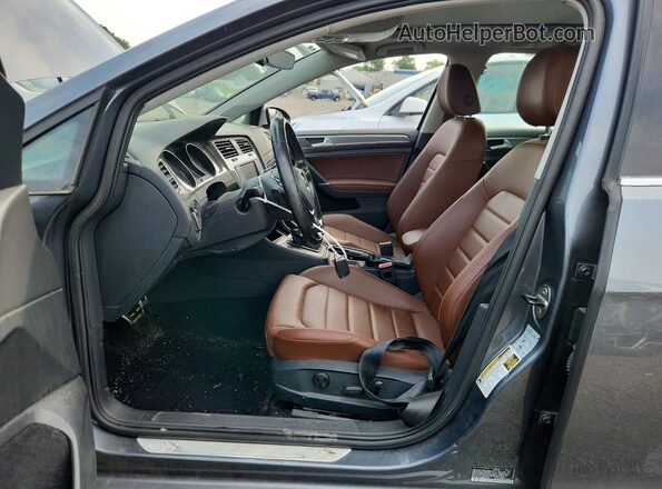 3VWH17AU0HM528136 2017 VOLKSWAGEN GOLF Gray წინა სალონის ხედი