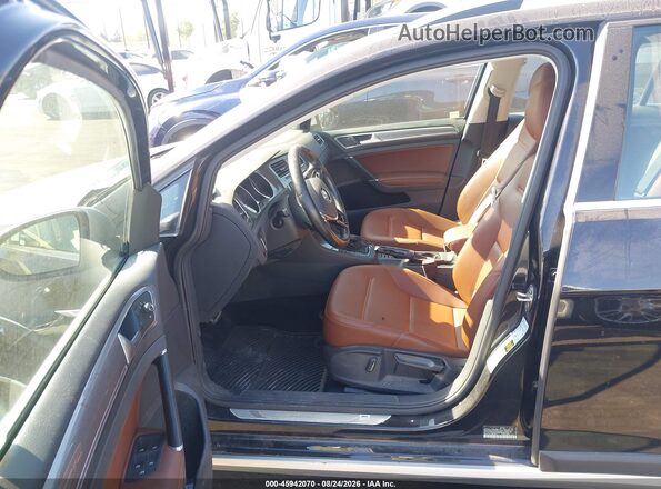 3VWH17AU3HM534075 2017 VOLKSWAGEN GOLF Black Вид салону спереду