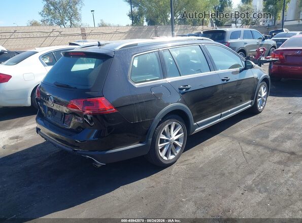 3VWH17AU3HM534075 2017 VOLKSWAGEN GOLF Black Задня права чверть