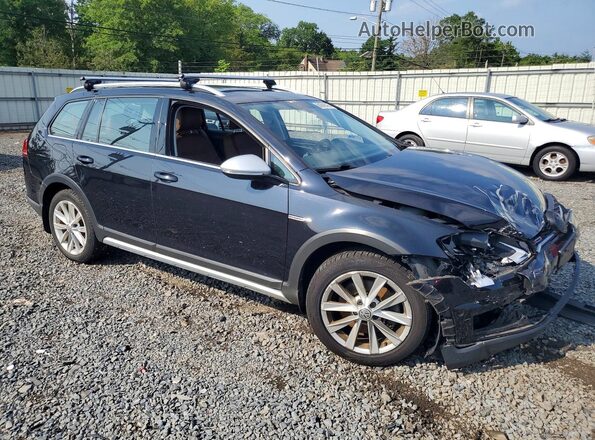 3VWH17AU7HM541398 2017 VOLKSWAGEN GOLF Black Przód prawy