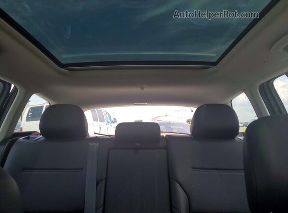 3VWH17AU8HM507230 2017 VOLKSWAGEN GOLF Gray Vista de los asientos traseros