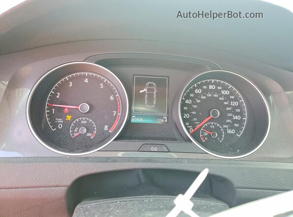 3VWH17AU8HM513870 2017 VOLKSWAGEN GOLF Красный Вид щитка приборов
