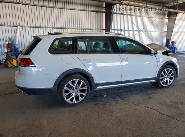 3VWH17AUXHM522280 2017 VOLKSWAGEN GOLF White Trasero derecho