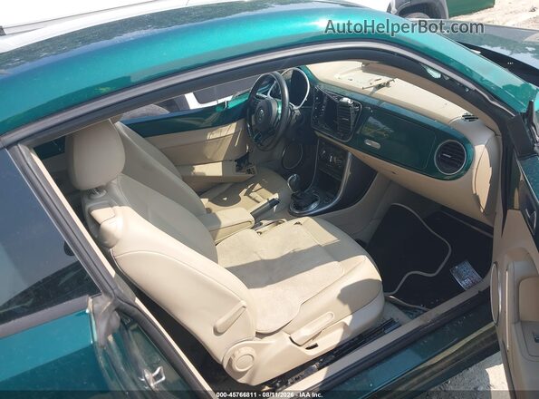 3VWJ17AT1HM615147 2017 VOLKSWAGEN BEETLE Green Սալոնի դիմացի տեսք