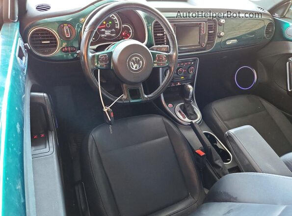 3VWJ17AT2HM618655 2017 VOLKSWAGEN BEETLE Green Vista del salpicadero