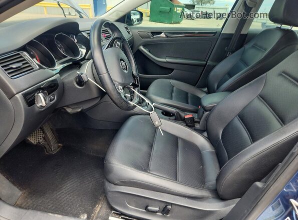 3VWL17AJ6HM224941 2017 VOLKSWAGEN JETTA Blue წინა სალონის ხედი