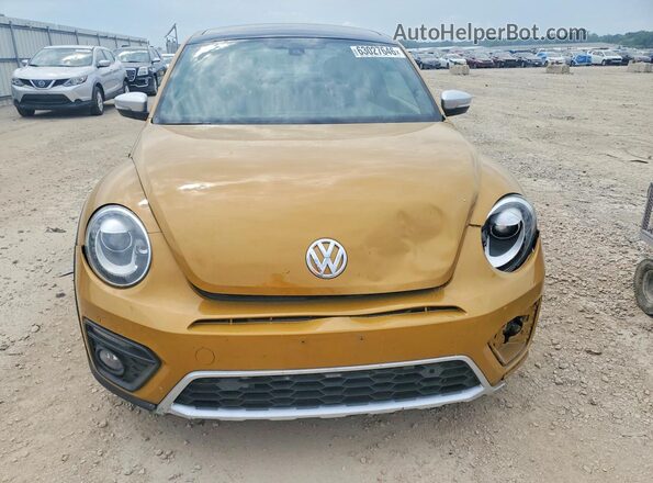 3VWS17AT1HM615816 2017 VOLKSWAGEN BEETLE Gold Vista frontal