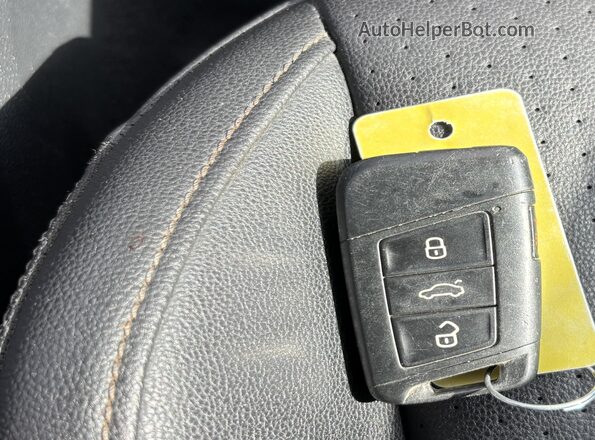 3Vwc57bu7mm009799 2021 VOLKSWAGEN TIGUAN White წინა პანელის ხედი