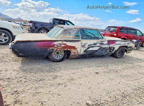 3Y87Z155998 1963 FORD THUNDERBIRD White Задня права чверть