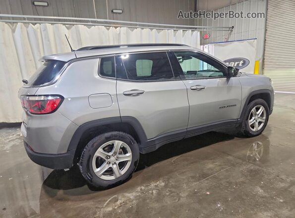 3C4NJDBN9PT564519 2023 JEEP COMPASS Серебряный Передняя правая четверть