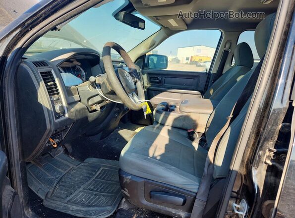 1C6RR6FG6KS722527 2019 RAM 1500 Черный Вид панели приборов