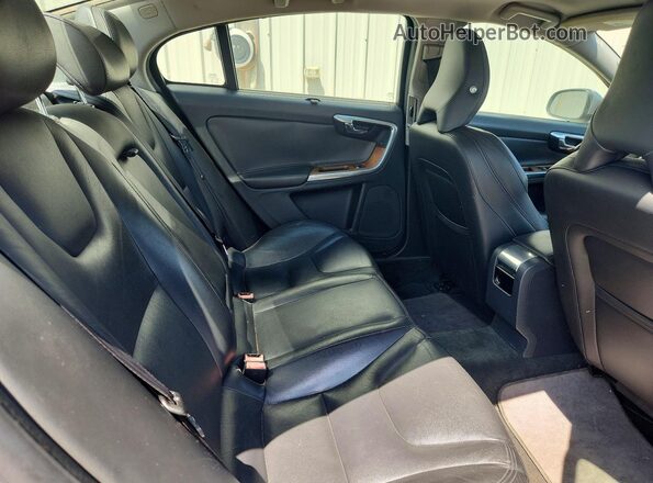 LYV402FM8GB110539 2016 VOLVO S60 Gray Vista interior trasera