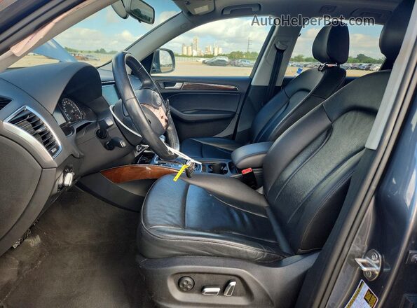 WA1C2AFP5HA067517 2017 AUDI Q5 Gray Vista del salpicadero