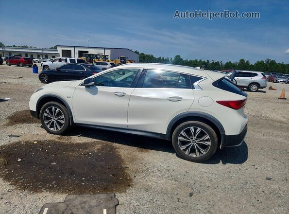 SJKCH5CR2JA041770 2018 INFINITI QX30 White Trasero derecho