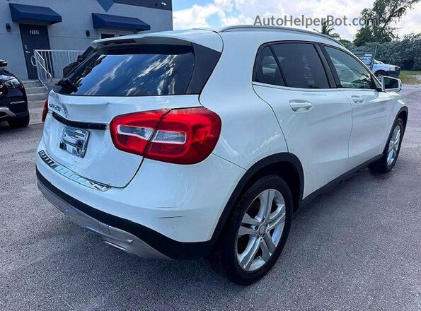 WDCTG4EB2HJ346674 2017 MERCEDES-BENZ GLA-CLASS White Delantero derecho