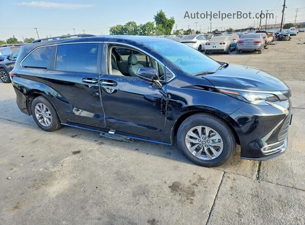 5TDYRKEC9RS215586 2024 TOYOTA SIENNA Black უკანა ხედი