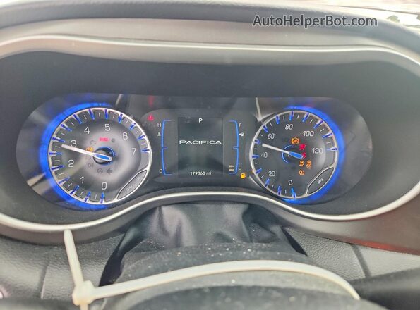 2C4RC1BGXLR124088 2020 CHRYSLER PACIFICA Красный Вид задних сидений