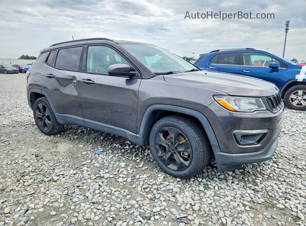 3C4NJCBB3JT318315 2018 JEEP COMPASS Серый Вид спереди