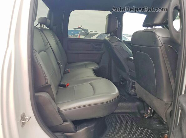 3C6UR5HL5PG539956 2023 RAM 2500 White Rear interior view
