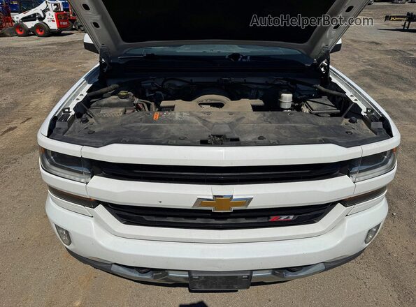 1GCVKREC3JZ211889 2018 CHEVROLET SILVERADO White Вид панелі приладів