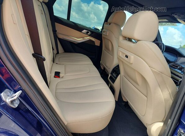 5UXCR6C07N9K71186 2022 BMW X5 Blue Engine compartment view