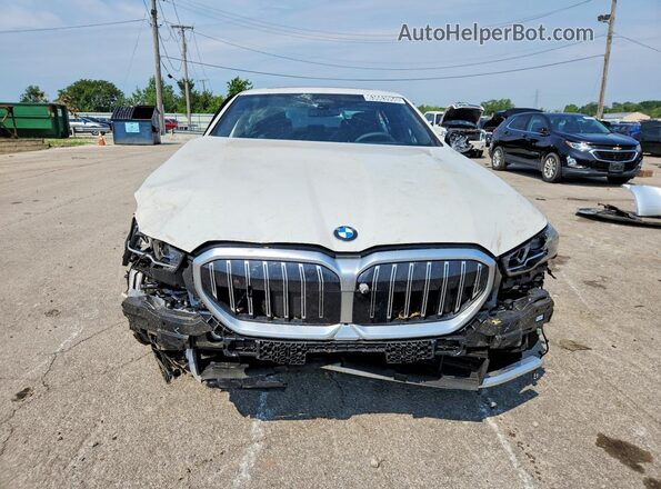 WBA43FJ04VCY26430 2027 BMW 5 SERIES White Вид ззаду