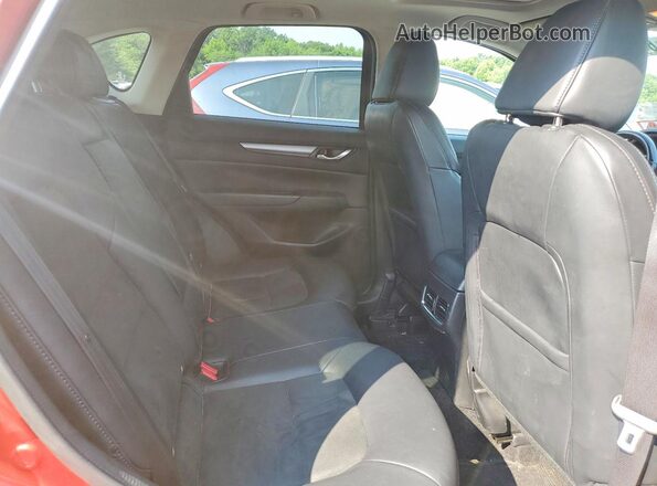 JM3KFBCL9H0191087 2017 MAZDA CX-5 Red Widok wnętrza z tyłu