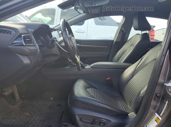 4T1G11AK4MU545873 2021 TOYOTA CAMRY Gray Առջևի վահանակի տեսք