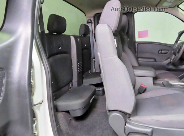 1N6ED1CL0RN628448 2024 NISSAN FRONTIER White Front interior view