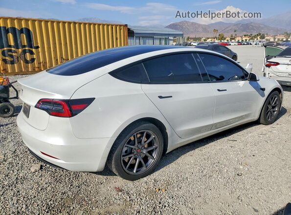 5YJ3E1EA4NF154595 2022 TESLA OTHER Белый Передняя правая четверть