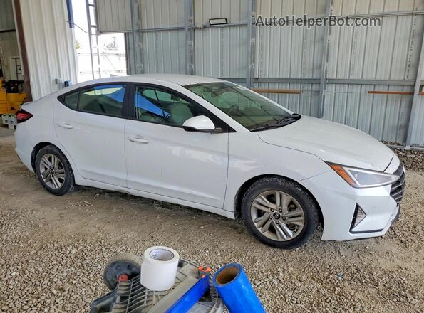 5NPD84LF7KH483185 2019 HYUNDAI ELANTRA Белый Вид спереди