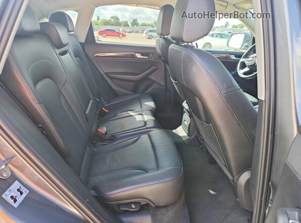 WA1C2AFP5HA067517 2017 AUDI Q5 Gray Vista del compartimento del motor